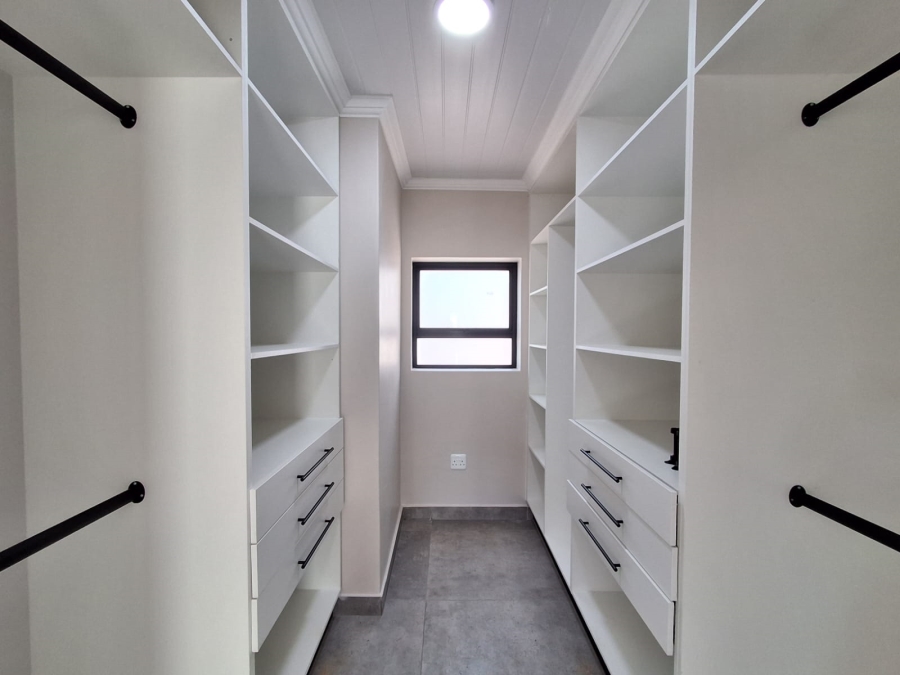 4 Bedroom Property for Sale in Stilbaai Wes Western Cape